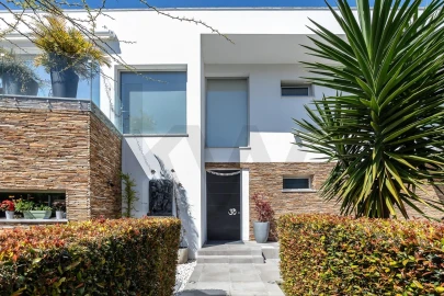 Moradia T5 para Venda em São João das Lampas e Terrugem