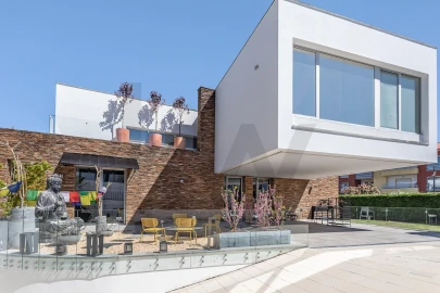 Moradia T5 para Venda em São João das Lampas e Terrugem