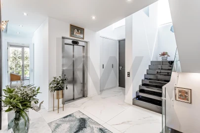 Moradia T5 para Venda em São João das Lampas e Terrugem