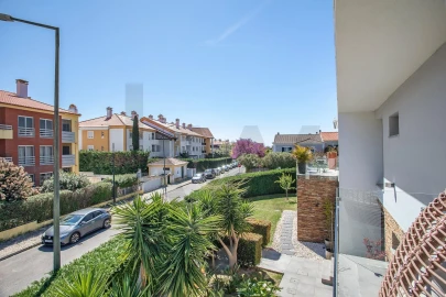 Moradia T5 para Venda em São João das Lampas e Terrugem