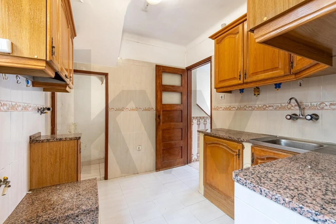 Moradia T2 para Venda em Benfica Foto 7