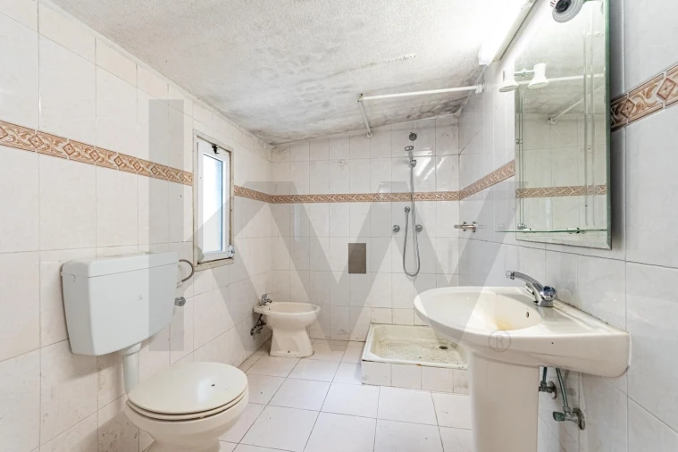 Moradia T2 para Venda em Benfica Foto 12