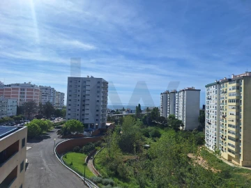 Apartamento T3 para Venda em Oeiras e São Julião da Barra, Paço de Arcos e Caxias