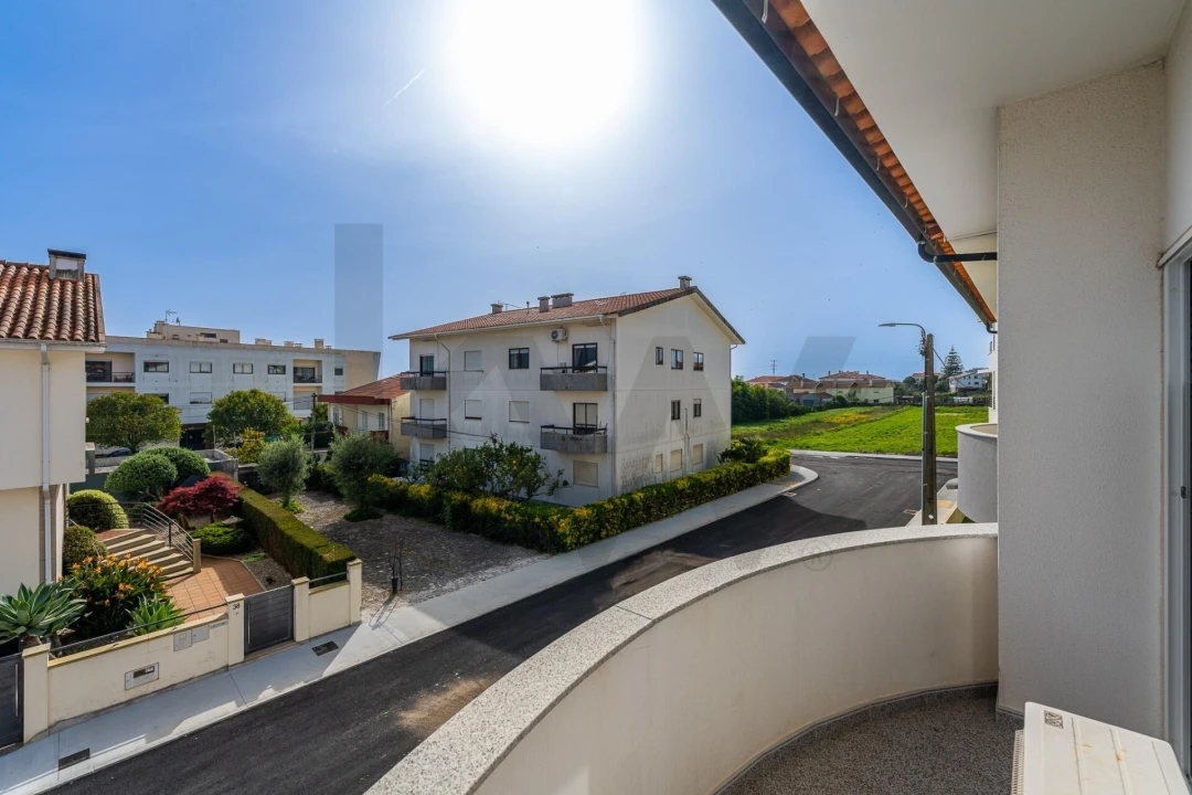 Moradia T4 para Venda em Vila Praia de Ancora Foto 22