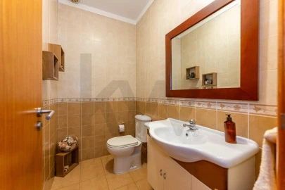 Moradia T4 para Venda em Vila Praia de Ancora