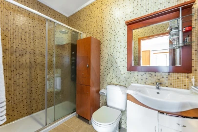 Moradia T4 para Venda em Vila Praia de Ancora