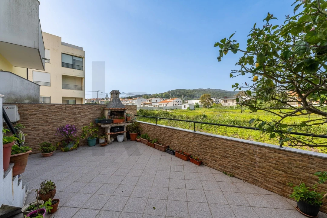 Moradia T4 para Venda em Vila Praia de Ancora Foto 15
