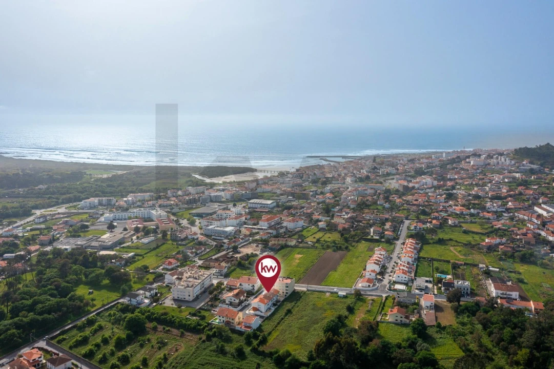 Moradia T4 para Venda em Vila Praia de Ancora Foto 1