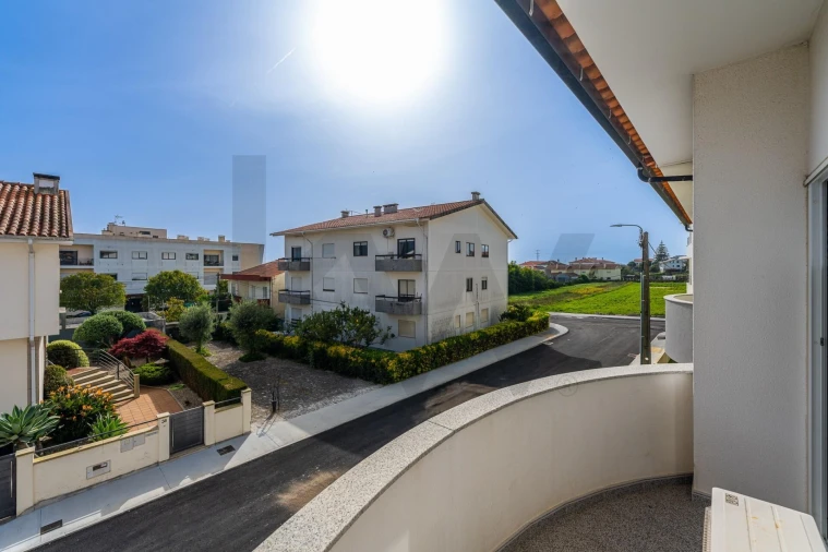 Moradia T4 para Venda em Vila Praia de Ancora Foto 22