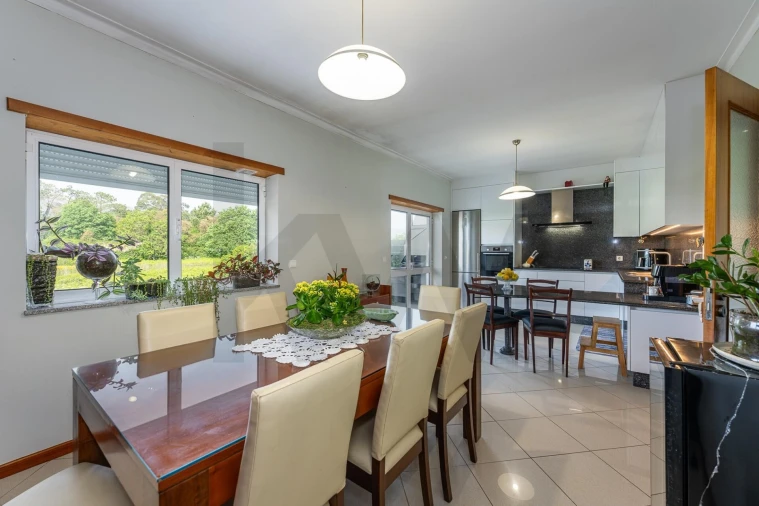 Moradia T4 para Venda em Vila Praia de Ancora Foto 9