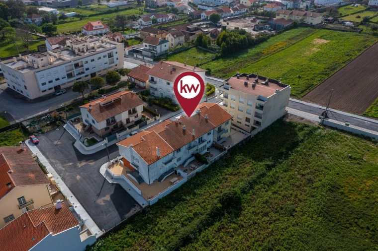 Moradia T4 para Venda em Vila Praia de Ancora Foto 42