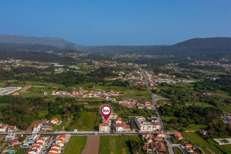 Moradia T4 para Venda em Vila Praia de Ancora Foto 39