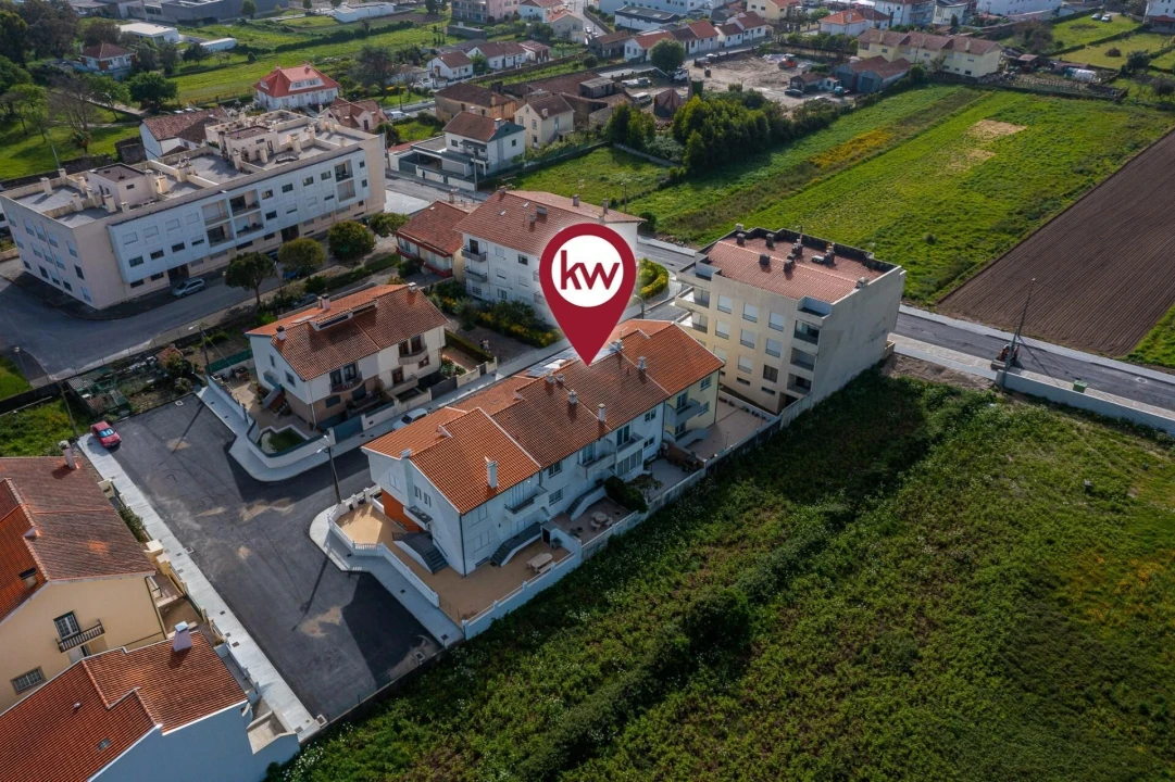 Moradia T4 para Venda em Vila Praia de Ancora Foto 42