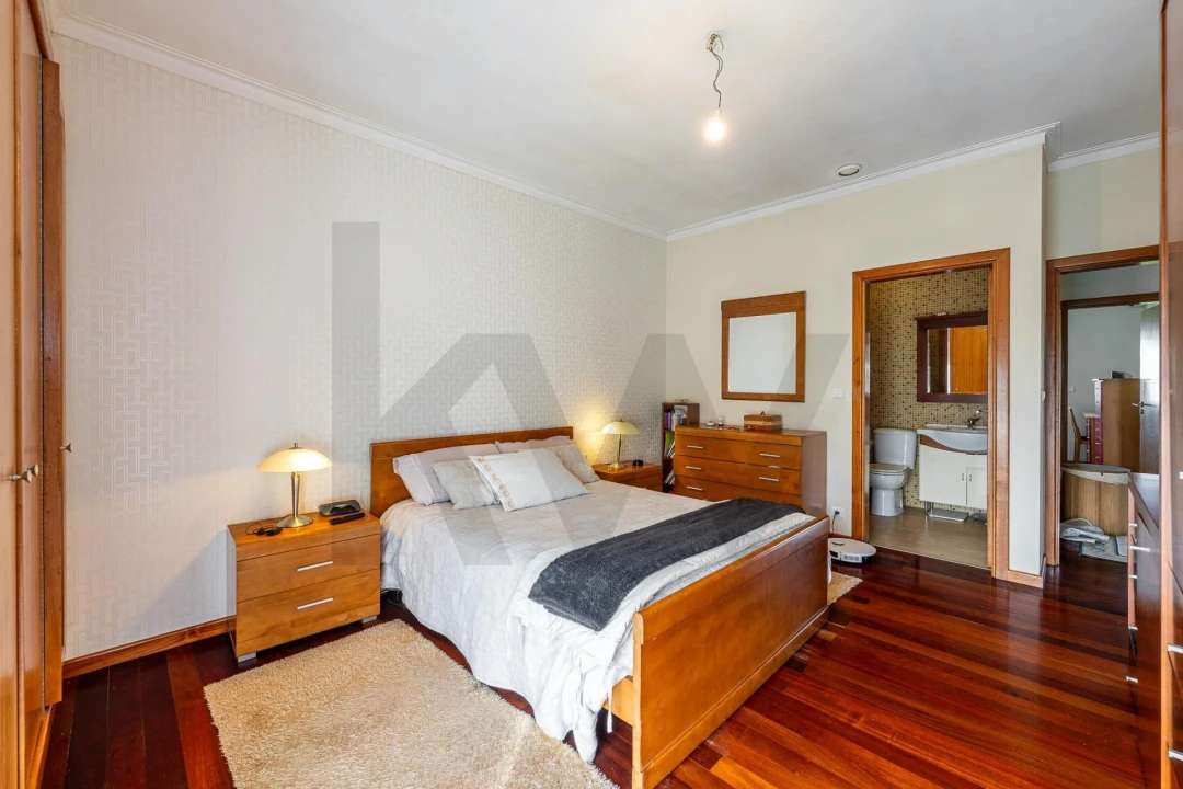 Moradia T4 para Venda em Vila Praia de Ancora Foto 20