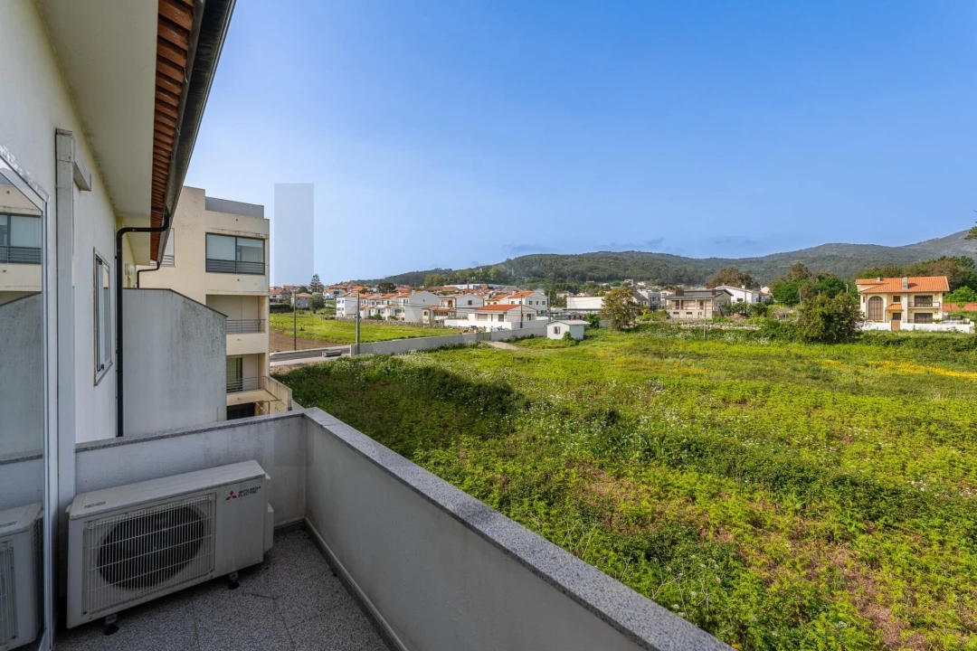 Moradia T4 para Venda em Vila Praia de Ancora Foto 30