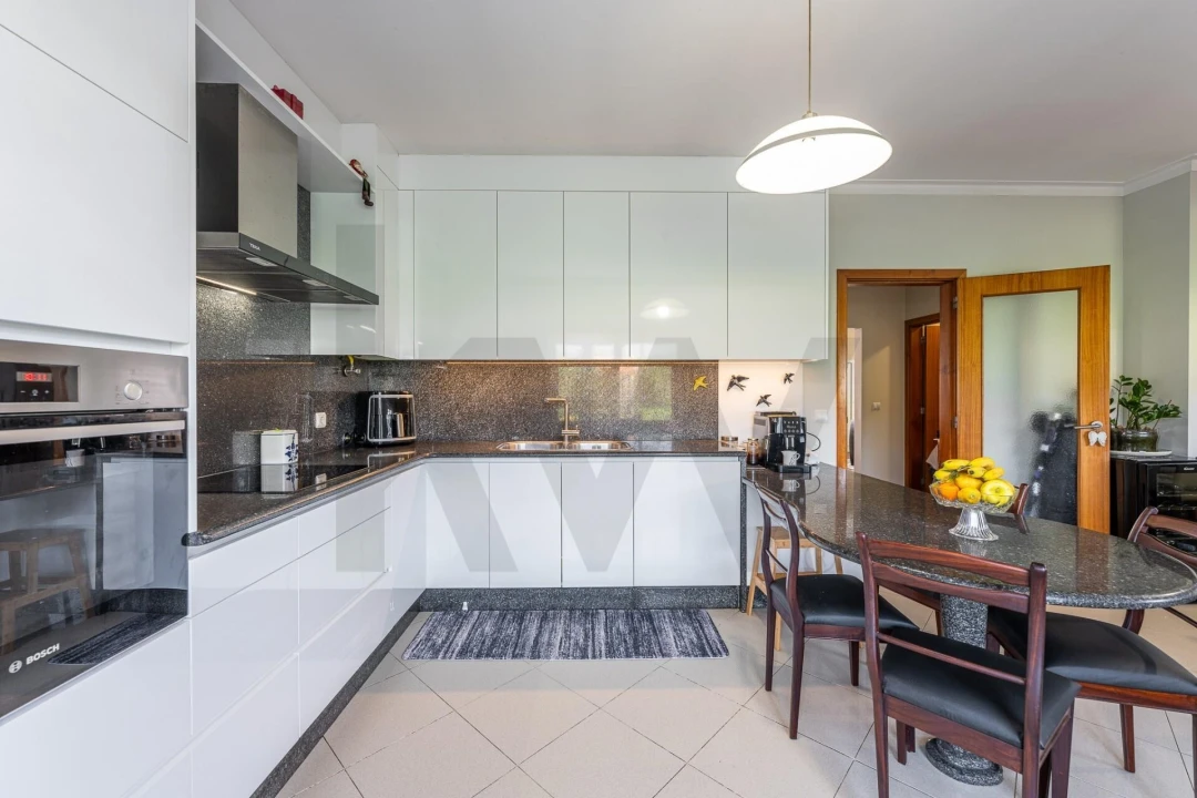 Moradia T4 para Venda em Vila Praia de Ancora Foto 12