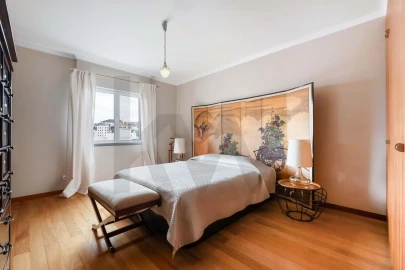 Apartamento T4 para Arrendamento em Funchal (Se)