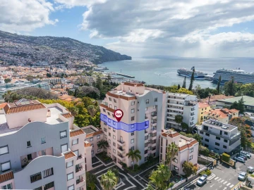 Apartamento T4 para Arrendamento em Funchal (Se)