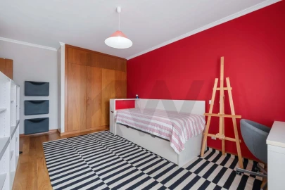 Apartamento T4 para Arrendamento em Funchal (Se)