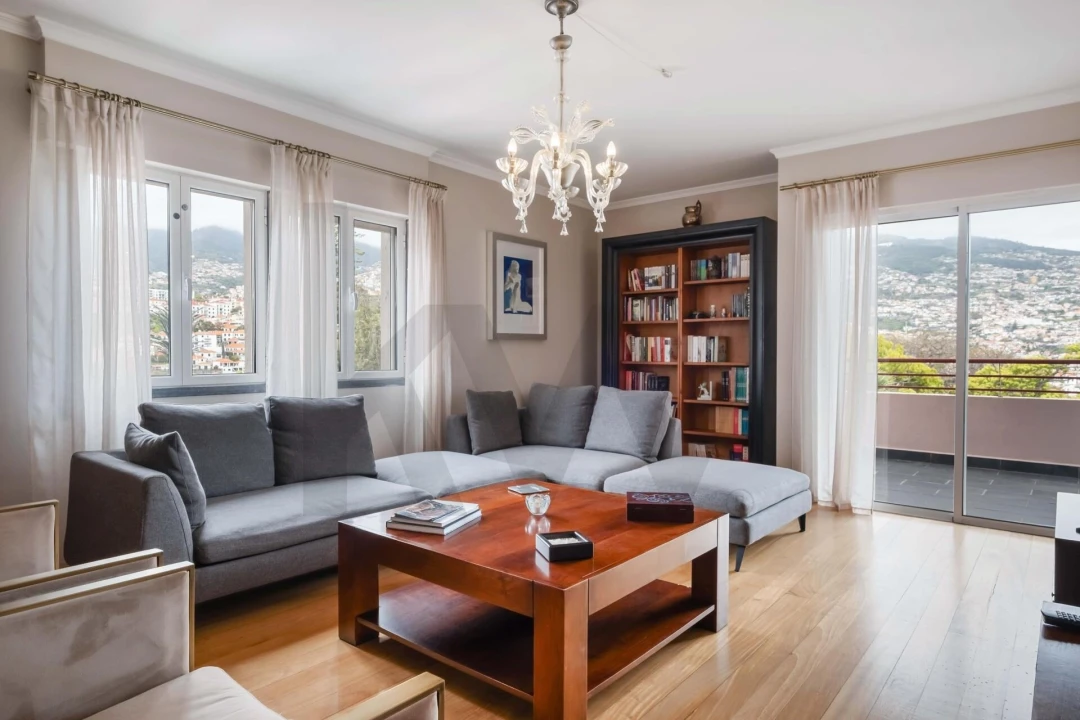 Apartamento T4 para Arrendamento em Funchal (Se) Foto 8