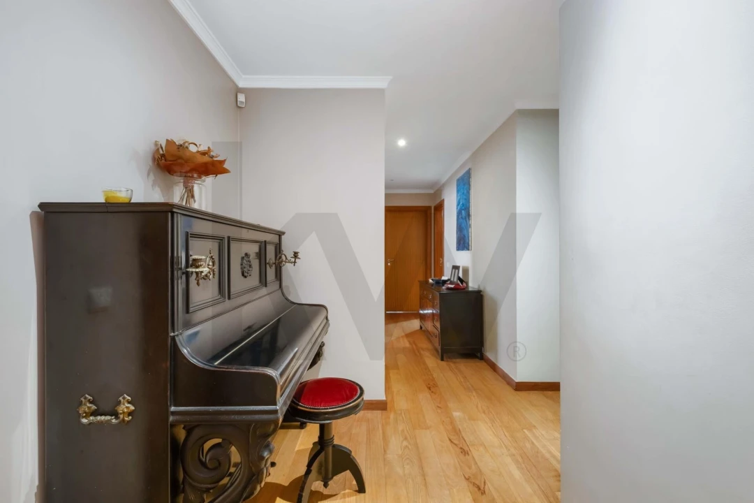 Apartamento T4 para Arrendamento em Funchal (Se) Foto 19