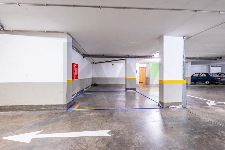 Apartamento T4 para Arrendamento em Funchal (Se) Foto 33