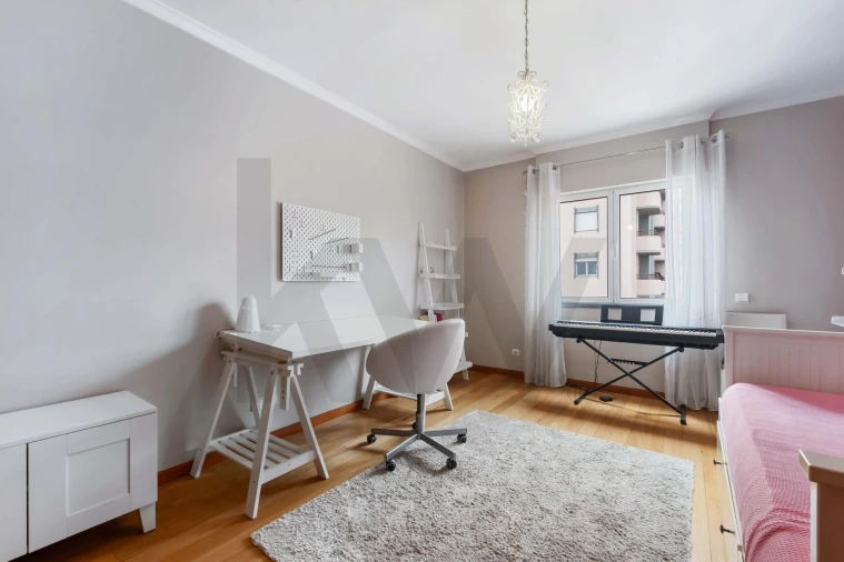 Apartamento T4 para Arrendamento em Funchal (Se) Foto 32