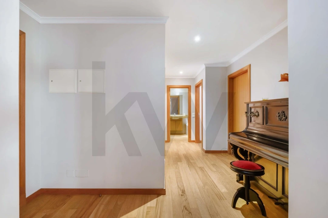 Apartamento T4 para Arrendamento em Funchal (Se) Foto 18