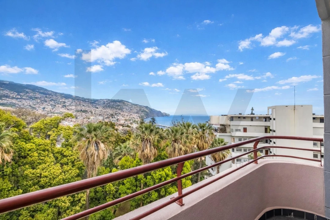 Apartamento T4 para Arrendamento em Funchal (Se) Foto 3