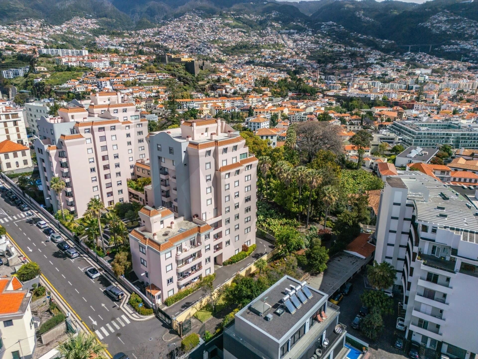 Apartamento T4 para Arrendamento em Funchal (Se) Foto 36