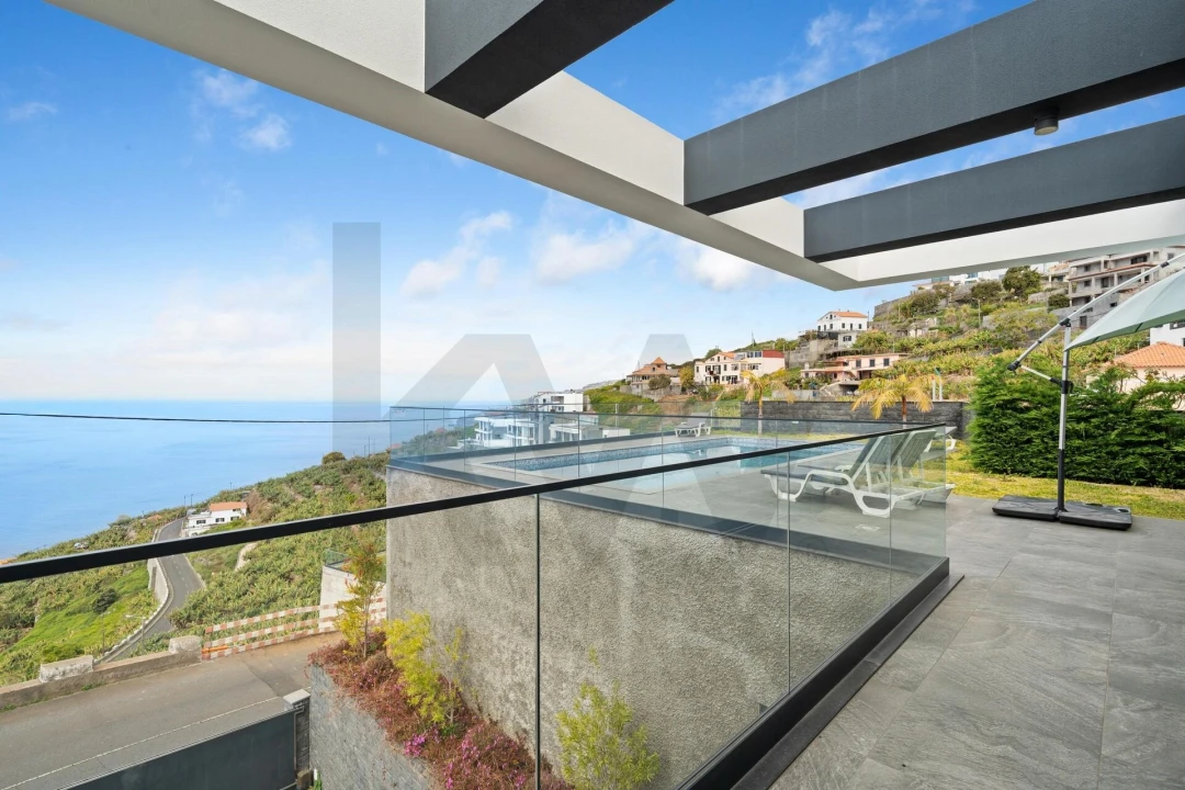 Moradia T3 para Venda em Ribeira Brava Foto 15