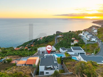 Moradia T3 para Venda em Ribeira Brava