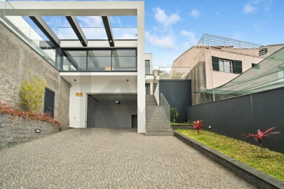 Moradia T3 para Venda em Ribeira Brava