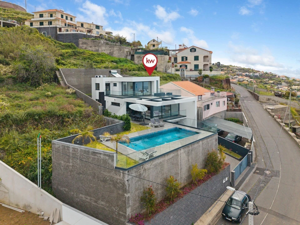 Moradia T3 para Venda em Ribeira Brava Foto 46