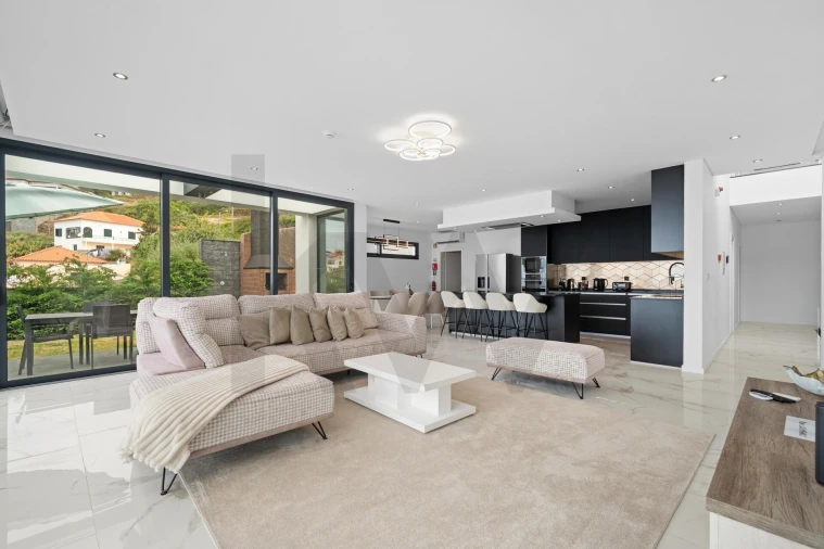 Moradia T3 para Venda em Ribeira Brava Foto 24