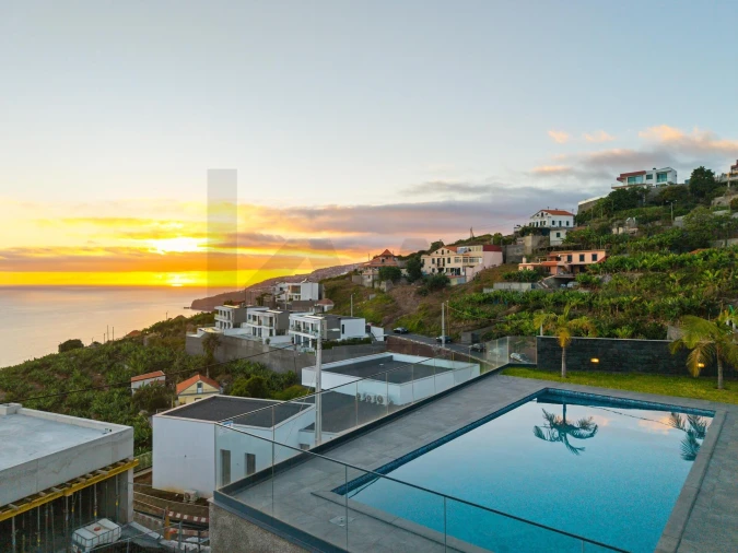 Moradia T3 para Venda em Ribeira Brava Foto 28