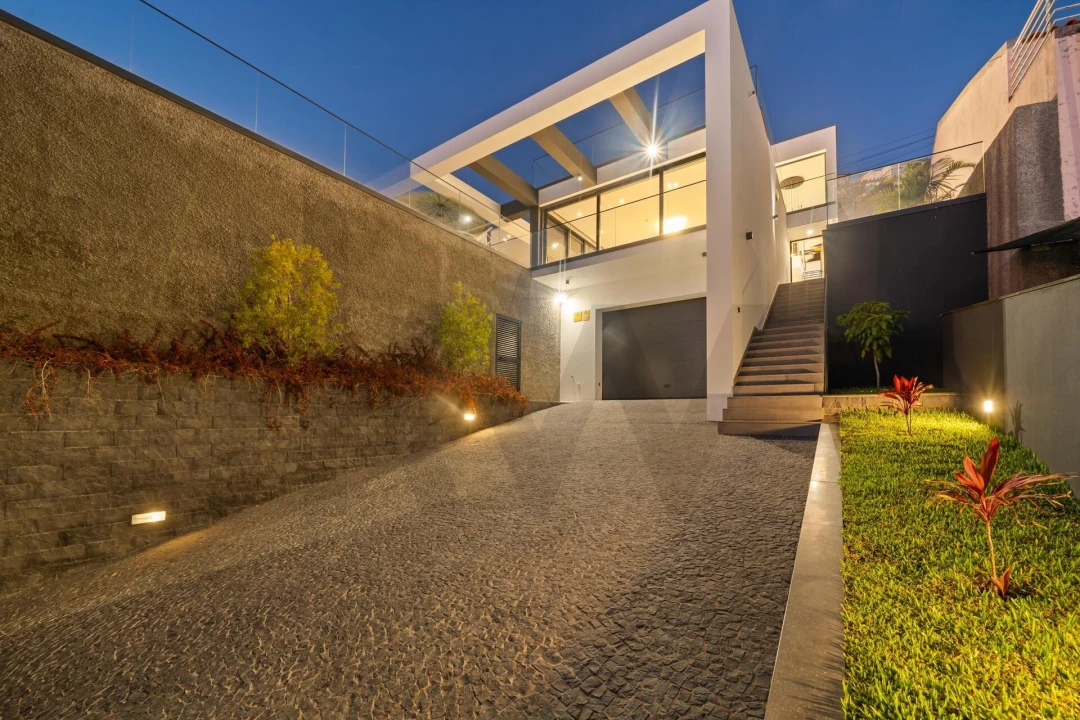 Moradia T3 para Venda em Ribeira Brava Foto 6