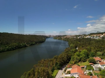 Moradia T3 para Venda em Foz do Sousa e Covelo
