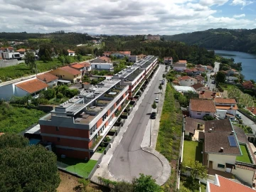 Moradia T3 para Venda em Foz do Sousa e Covelo