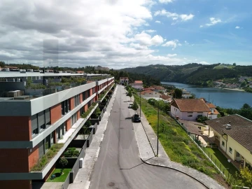 Moradia T3 para Venda em Foz do Sousa e Covelo