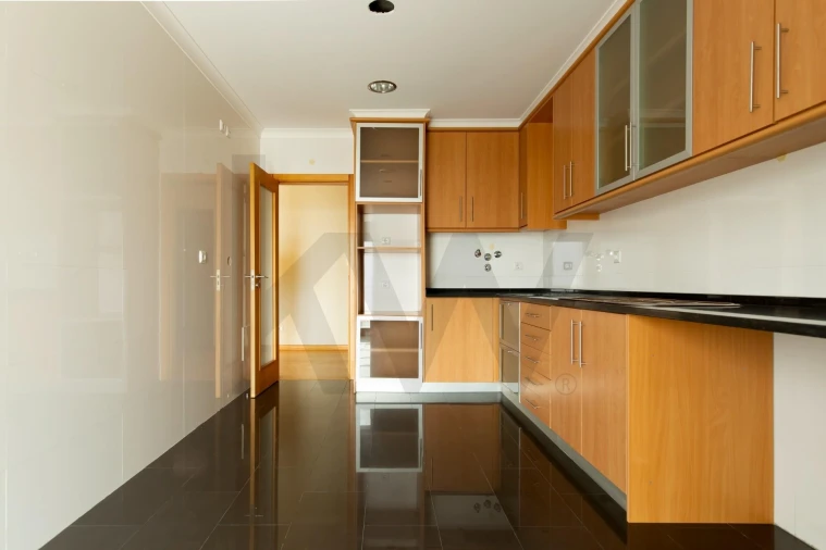 Apartamento T3 para Arrendamento em Oeiras e São Julião da Barra, Paço de Arcos e Caxias Foto 9