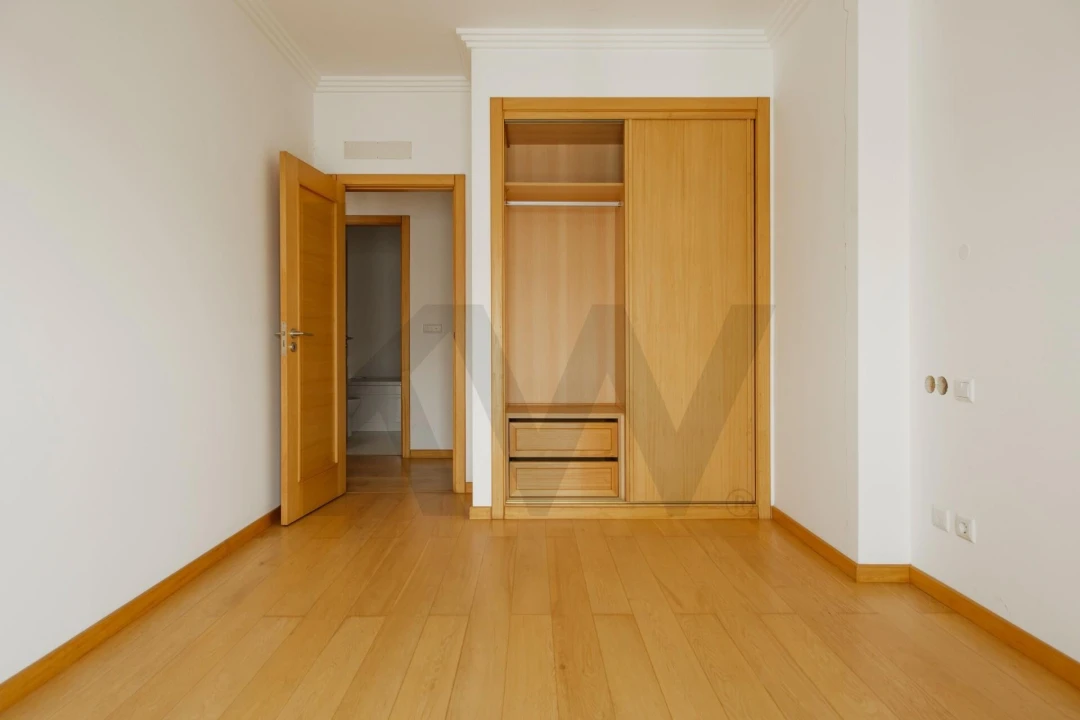 Apartamento T3 para Arrendamento em Oeiras e São Julião da Barra, Paço de Arcos e Caxias Foto 20