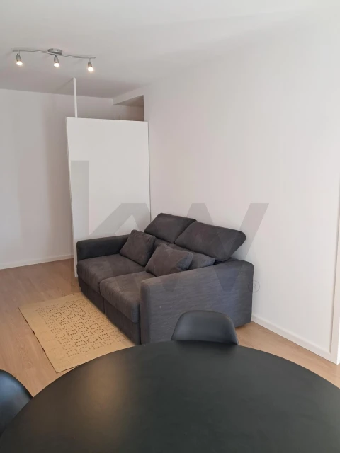 Apartamento T1 para Arrendamento em Avenidas Novas