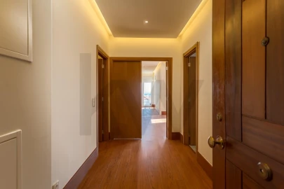 Apartamento T3 para Arrendamento em Carcavelos e Parede