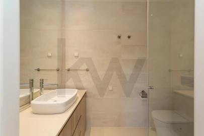 Apartamento T3 para Arrendamento em Carcavelos e Parede