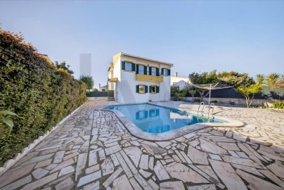 Moradia T4 para Venda em Sesimbra (Castelo)