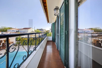 Moradia T4 para Venda em Sesimbra (Castelo)