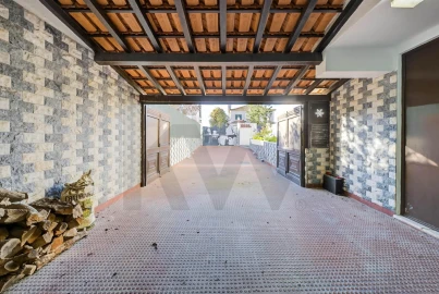 Moradia T4 para Venda em Sesimbra (Castelo)