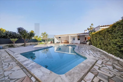 Moradia T4 para Venda em Sesimbra (Castelo)