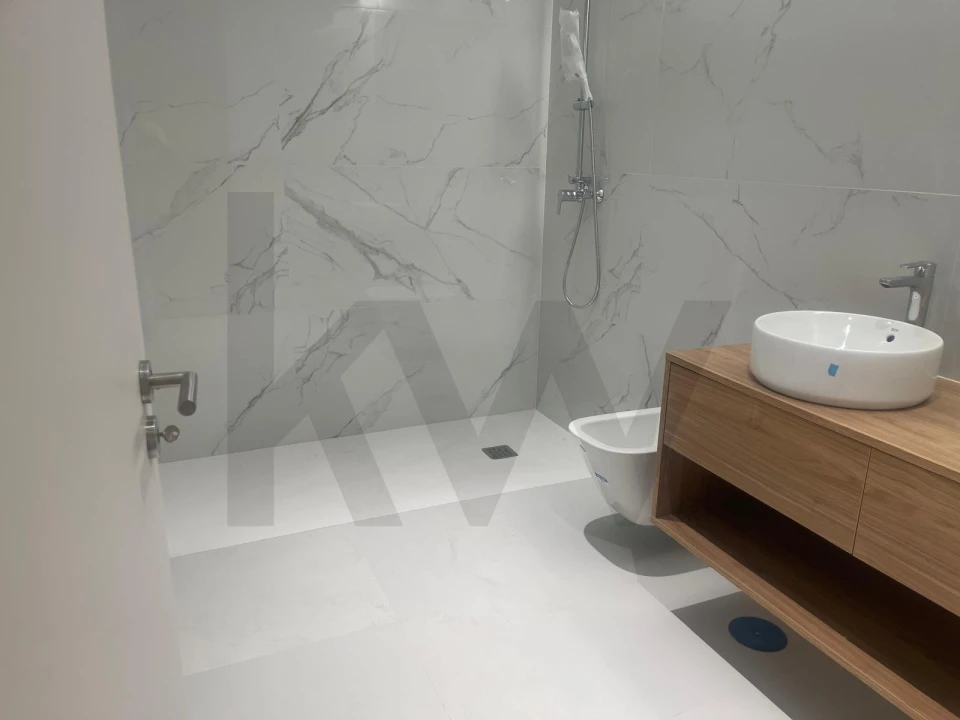 Apartamento T2 para Venda em Mafamude e Vilar do Paraíso Foto 16